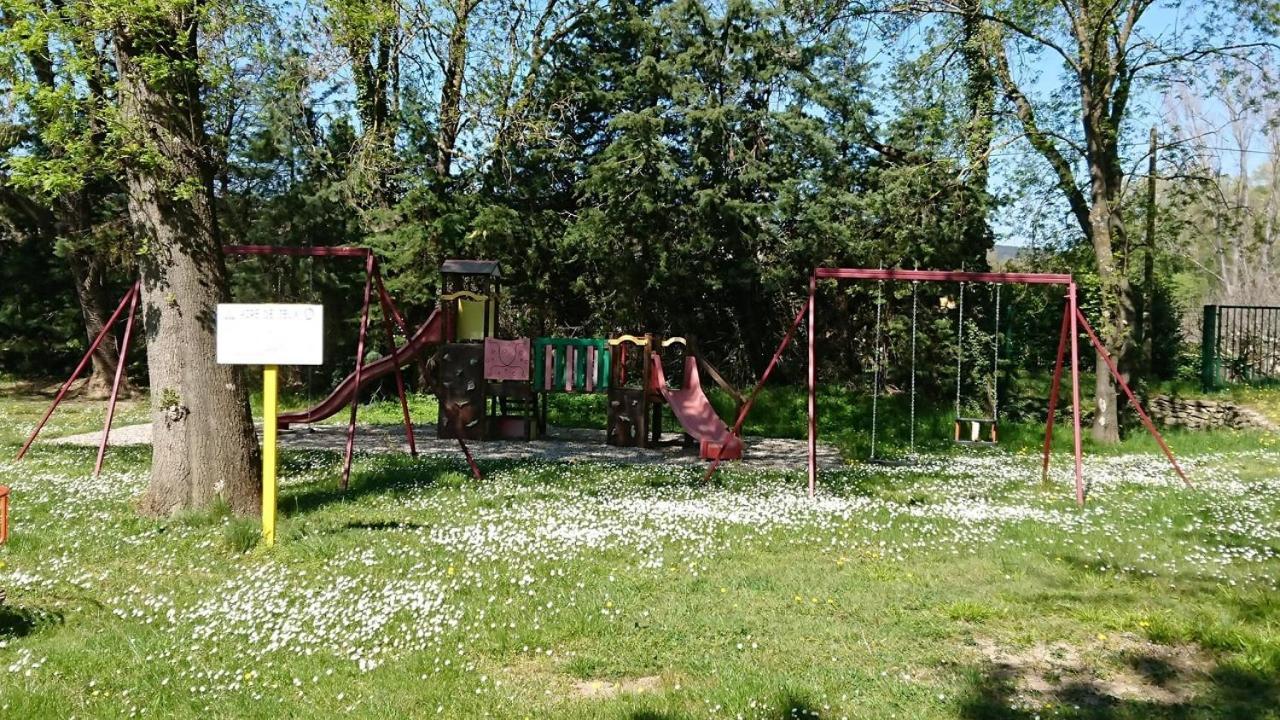 Camping Du Lion Bourg-Saint-Andéol Exterior foto