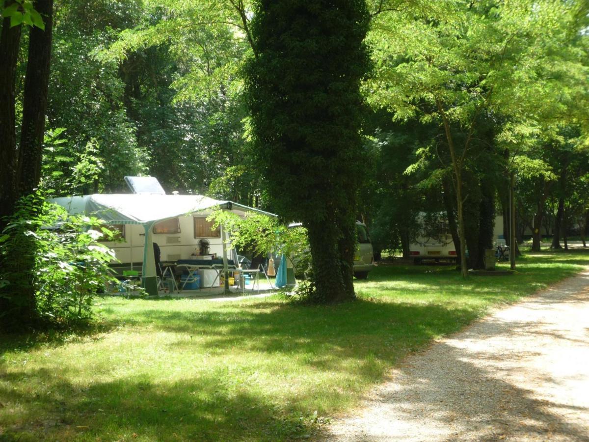 Camping Du Lion Bourg-Saint-Andéol Exterior foto